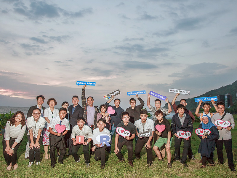  108學年度碩士/碩專班招生中