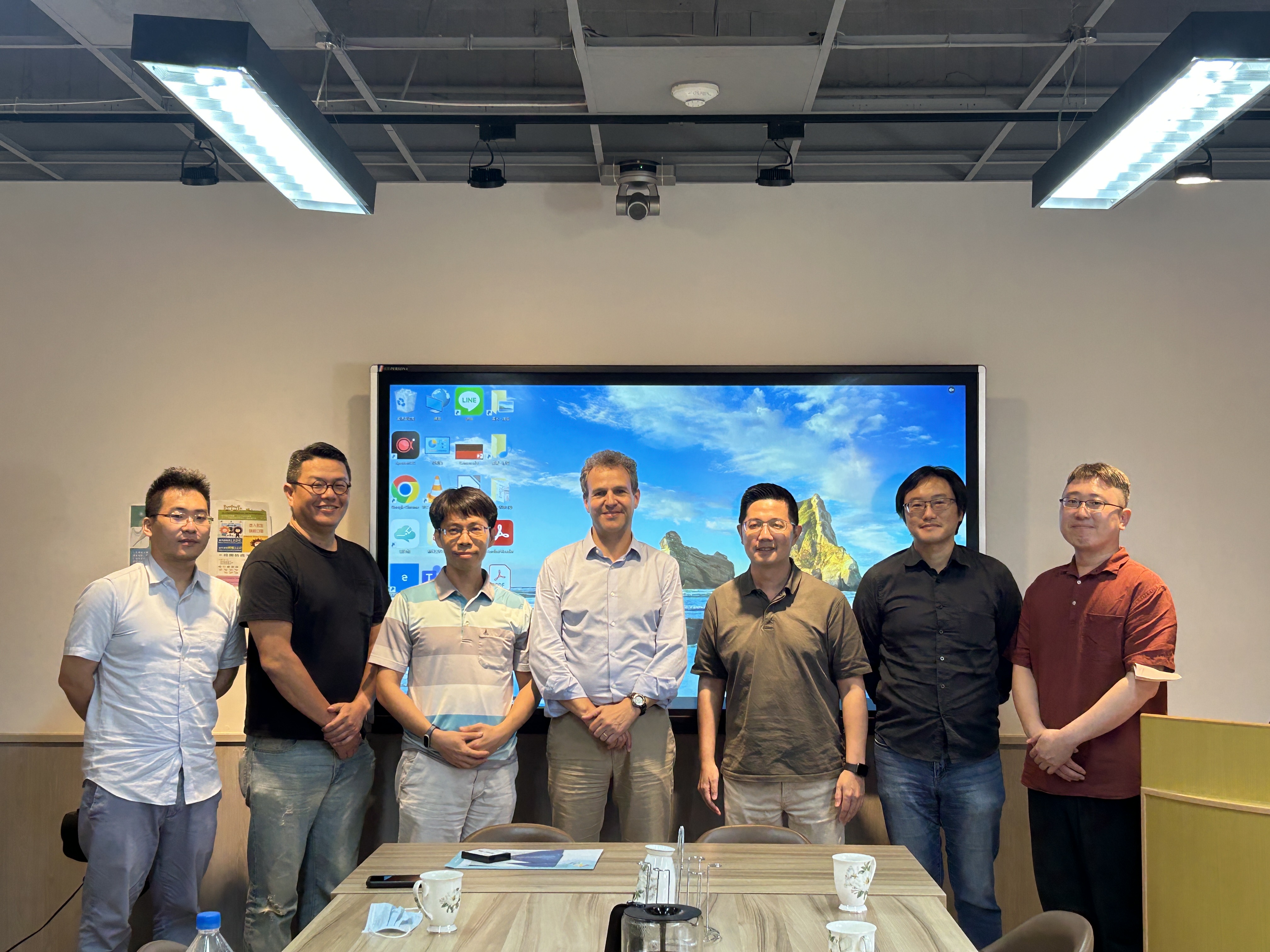 加拿大渥太華大學公共事務與國際關係學院院長來所訪問